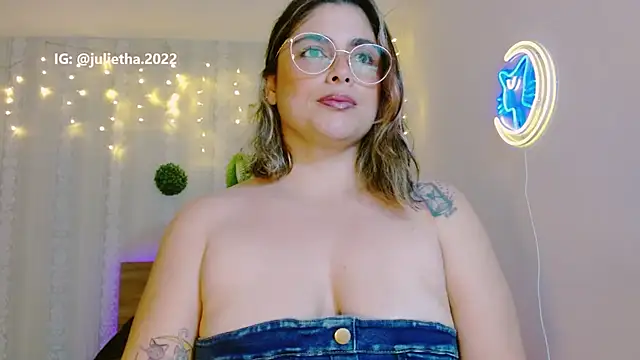 Juliietha servas online show from 03/10/26, 01:54