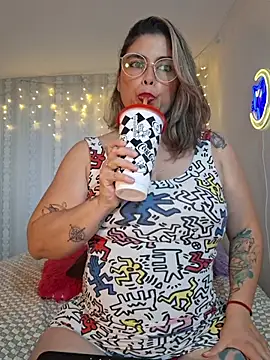 Juliietha servas online show from 03/22/26, 10:24