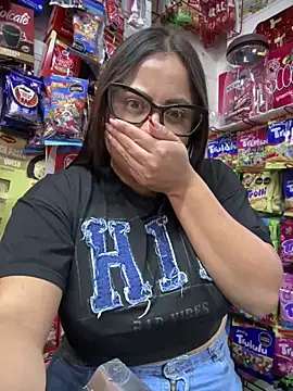 Snapshot of Sol_biglips chatting on 12/19/24, 03:19 Sol biglips online show from 12/19/24, 03:19