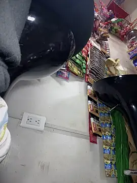 Snapshot of Sol_biglips chatting on 12/29/24, 08:37 Sol biglips online show from 12/29/24, 08:37