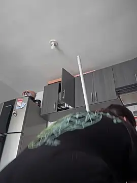 Snapshot of Sol_biglips chatting on 02/26/25, 05:39 Sol biglips online show from 02/26/25, 05:39