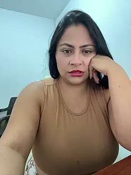 Snapshot of Sol_biglips chatting on 06/01/26, 05:36 Sol biglips online show from 06/01/26, 05:36