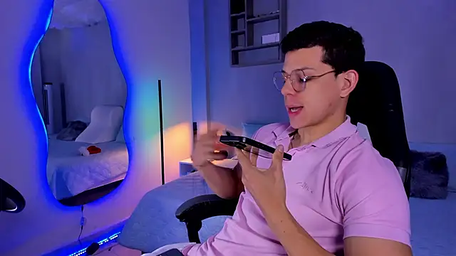 MarcoSullivan online show from 12/17/25, 01:39