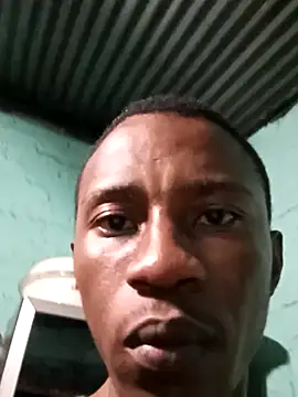 HandsomeBuoyy21 online show from 04/14/26, 01:11