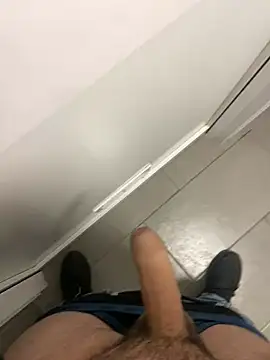 Snapshot of _themask_ chatting on 12/30/24, 08:15  themask  online show from 12/30/24, 08:15