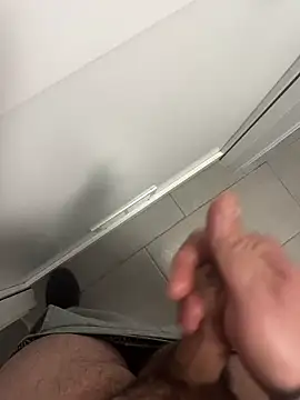 Snapshot of _themask_ chatting on 01/16/25, 07:41  themask  online show from 01/16/25, 07:41