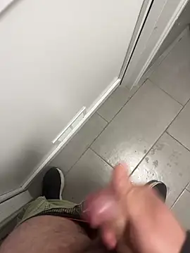 Snapshot of _themask_ chatting on 01/27/25, 07:03  themask  online show from 01/27/25, 07:03