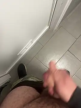 Snapshot of _themask_ chatting on 01/27/25, 10:06  themask  online show from 01/27/25, 10:06