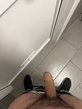 Snapshot of _themask_ chatting on 02/10/25, 08:31  themask  online show from 02/10/25, 08:31