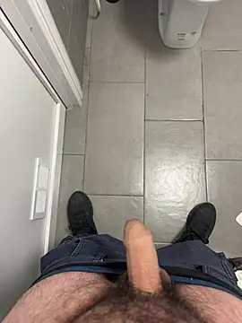 Snapshot of _themask_ chatting on 02/27/25, 11:15  themask  online show from 02/27/25, 11:15