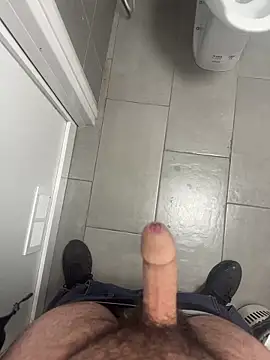 Snapshot of _themask_ chatting on 03/10/25, 08:56  themask  online show from 03/10/25, 08:56