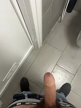 Snapshot of _themask_ chatting on 03/17/25, 08:51  themask  online show from 03/17/25, 08:51