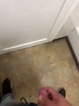 Snapshot of _themask_ chatting on 10/01/25, 12:11  themask  online show from 10/01/25, 12:11