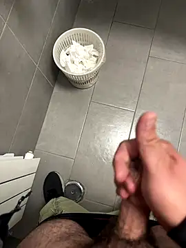 Snapshot of _themask_ chatting on 10/27/25, 09:08  themask  online show from 10/27/25, 09:08