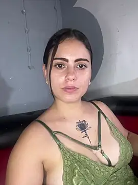 Snapshot of Azuna25 chatting on 07/16/26, 06:36 Azuna25 online show from 07/16/26, 06:36