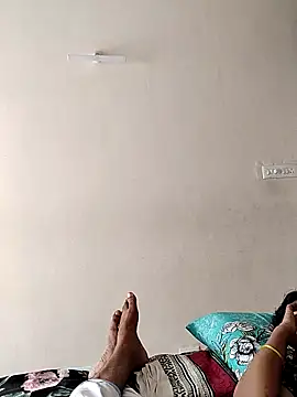 AUNTY1984 online show from 09/16/25, 09:21