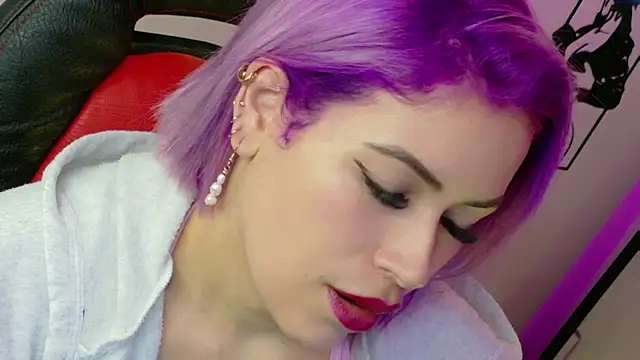 Natalia Montoya online show from 04/17/26, 03:31