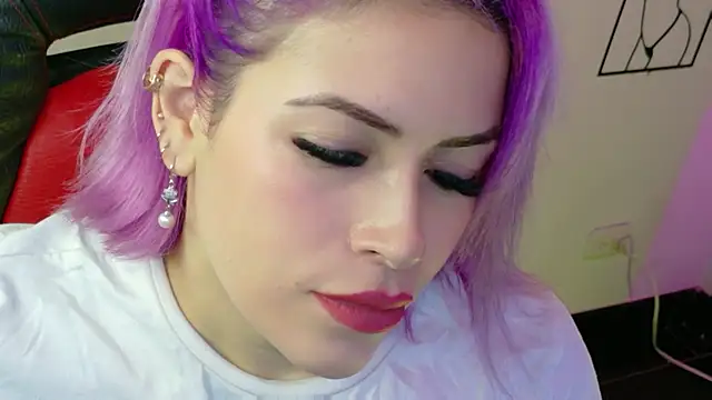Natalia Montoya online show from 06/04/26, 01:11