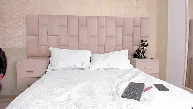 LaurenSnow online show from 01/18/25, 03:16