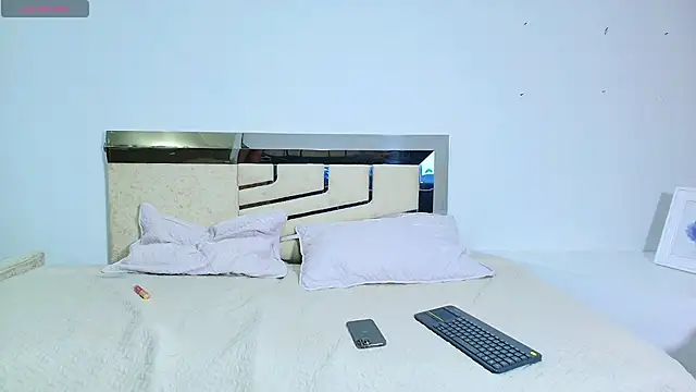 LaurenSnow online show from 02/20/25, 03:30