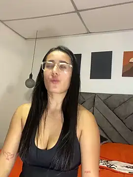 AnithaFigueroa1 online show from 12/18/24, 01:59