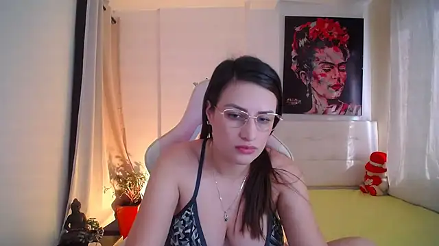 esmeraldaa230 online show from 01/15/25, 08:26