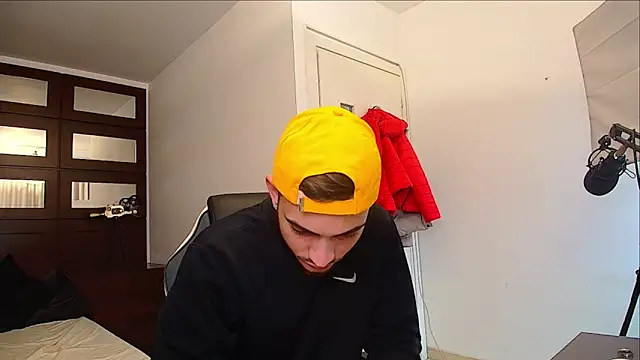 BrandonTate online show from 11/05/25, 09:42