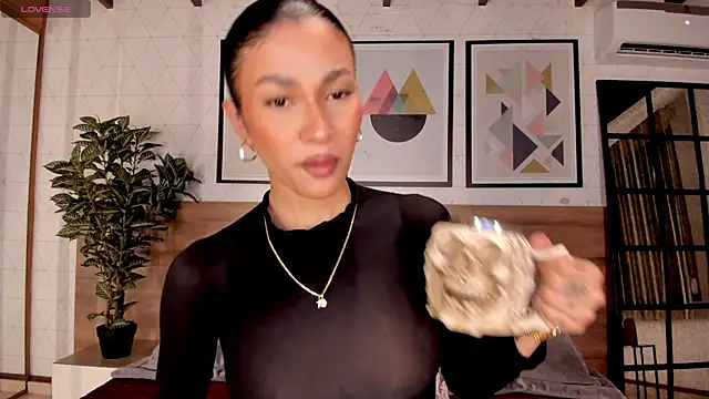 LunaRuso online show from 09/20/25, 07:59