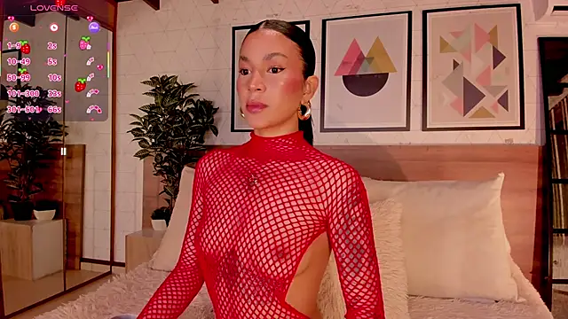 LunaRuso online show from 03/30/26, 07:48