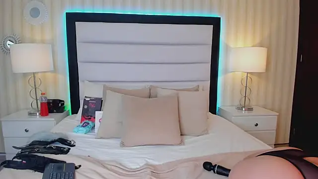 Snapshot of Valeriasaenzz_ chatting on 12/16/24, 07:32 Valeriasaenzz online show from 12/16/24, 07:32