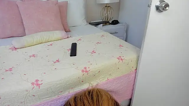 Snapshot of Valeriasaenzz_ chatting on 02/07/25, 04:59 Valeriasaenzz online show from 02/07/25, 04:59