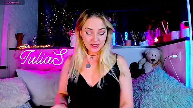  JuliaSpace  online show from 01/30/25, 07:48