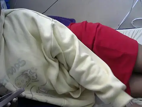 Ma-yolo001 online show from 10/13/25, 08:47