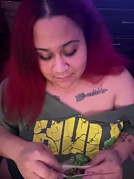 Juicyjordie online show from 12/17/25, 05:57