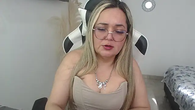 Snapshot of samy_vsn chatting on 05/10/26, 08:03 samy vsn online show from 05/10/26, 08:03