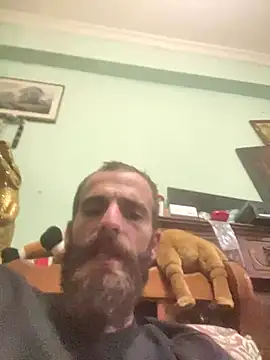 Snapshot of Antonio_Vatooo chatting on 10/22/25, 05:34 Antonio Vatooo online show from 10/22/25, 05:34