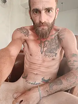 Snapshot of Antonio_Vatooo chatting on 06/19/26, 05:17 Antonio Vatooo online show from 06/19/26, 05:17