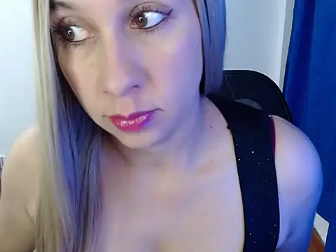 Dana idagiraldo37 online show from 01/08/26, 01:24