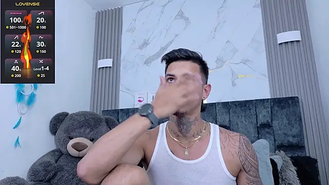 JAYCOB00 online show from 12/15/25, 01:54