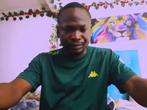 latinhot9631 online show from 12/19/25, 02:29