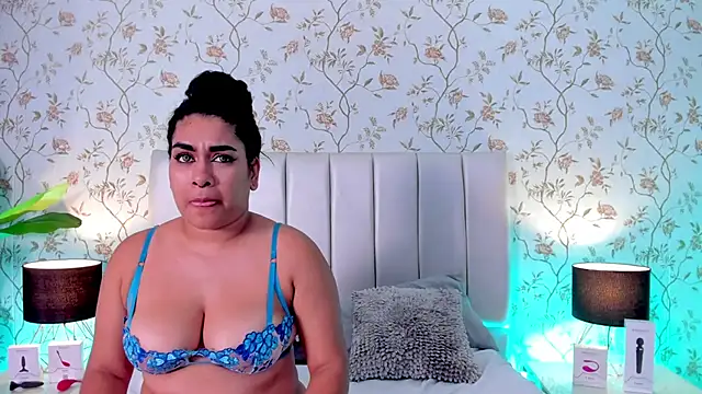 Liana Asaff online show from 02/25/25, 02:58