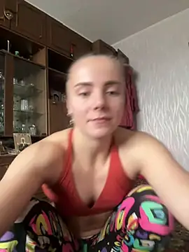 Snapshot of AlisaKissss chatting on 12/18/24, 07:58 AlisaKissss online show from 12/18/24, 07:58