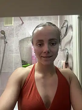 Snapshot of AlisaKissss chatting on 12/22/24, 07:21 AlisaKissss online show from 12/22/24, 07:21