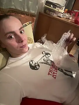 Snapshot of AlisaKissss chatting on 02/08/25, 02:16 AlisaKissss online show from 02/08/25, 02:16