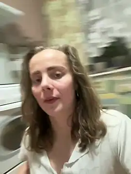 Snapshot of AlisaKissss chatting on 03/05/25, 06:01 AlisaKissss online show from 03/05/25, 06:01