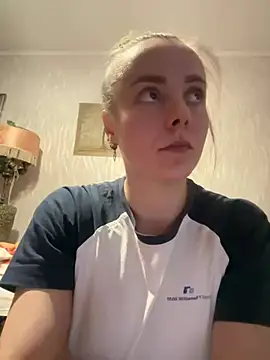 Snapshot of AlisaKissss chatting on 03/22/25, 08:04 AlisaKissss online show from 03/22/25, 08:04