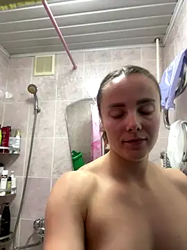 Snapshot of AlisaKissss chatting on 09/22/25, 07:10 AlisaKissss online show from 09/22/25, 07:10