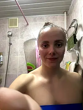 Snapshot of AlisaKissss chatting on 10/27/25, 07:18 AlisaKissss online show from 10/27/25, 07:18