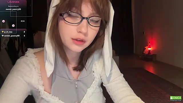 Snapshot of electric_babe chatting on 07/03/26, 08:04 electric babe online show from 07/03/26, 08:04