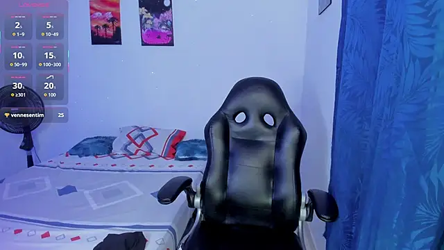 Snapshot of valentino_santoss chatting on 10/09/25, 11:47 valentino santoss online show from 10/09/25, 11:47